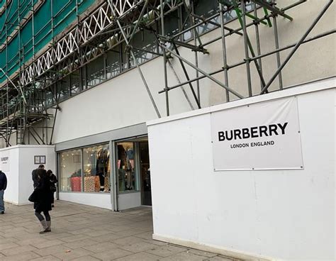 burberry factory outlet locations london|burberry factory shop london.